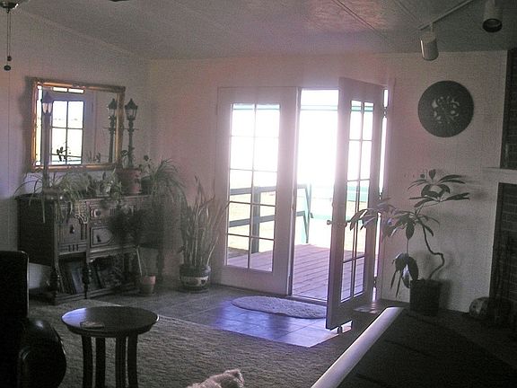 Bright and spacious.