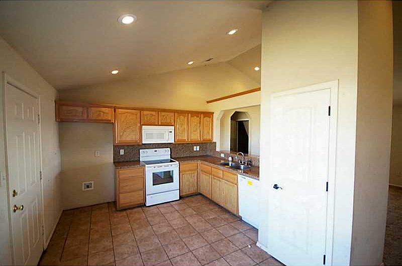 2nd image of 1103 Sequoyah St