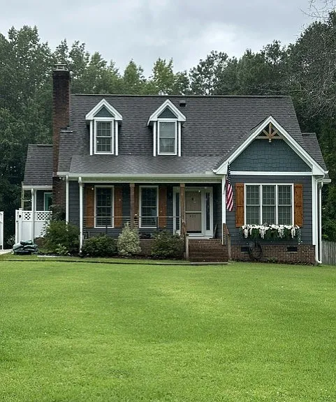 421 Redpath Dr — Photo 1