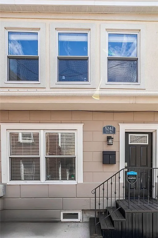 5242 Lotus Way photo 1