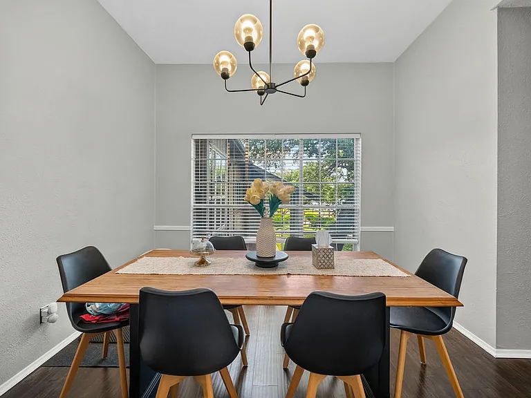10401 High Hollows Dr #201 — Photo 7