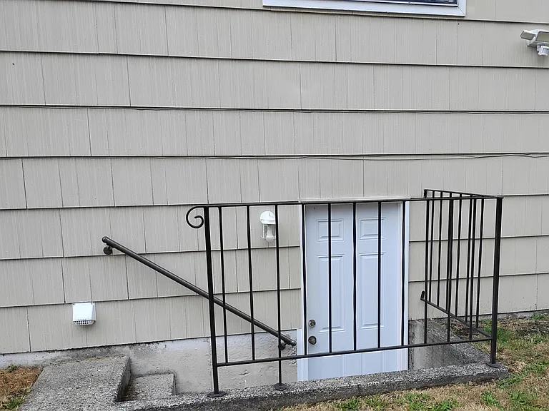 Stevens St — Photo 11