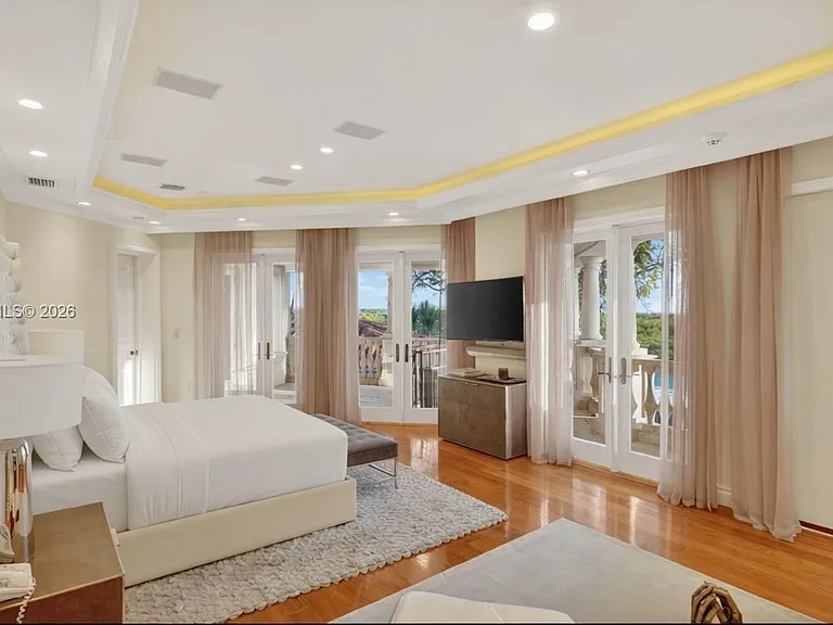 260 Cape Florida Dr — Photo 10