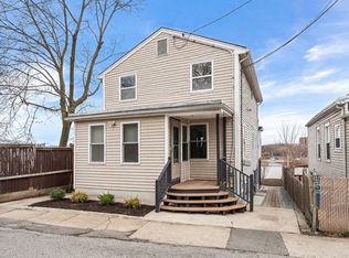 61 E Albion St, Somerville, MA 02145