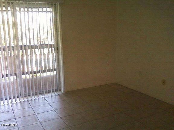 3rd image of 204 Preston Ln #204
