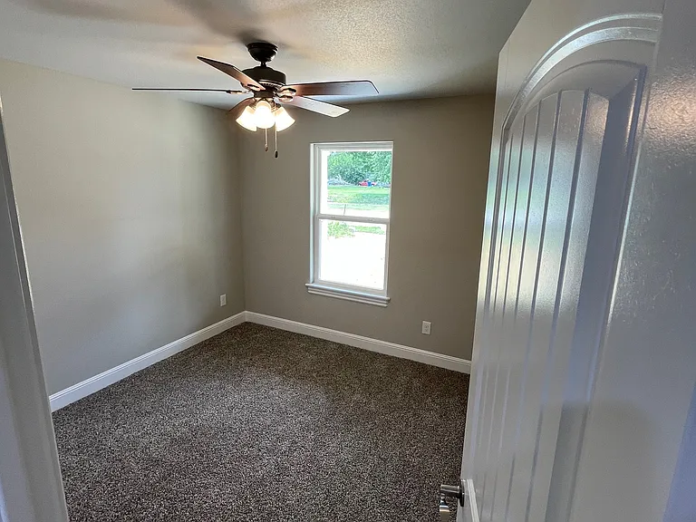 1730 Indiana Ave — Photo 11