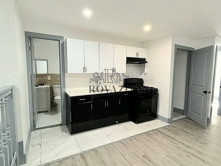 655 S 11th St #2A — Photo 1