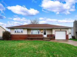 695 Crowder Ave, Sharon, PA 16146