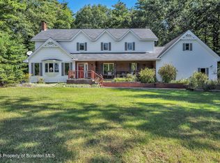 62 Hoadleys Rd, Hawley, PA 18428