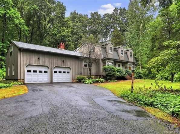 9 Brushy Court, Monroe, CT 06468