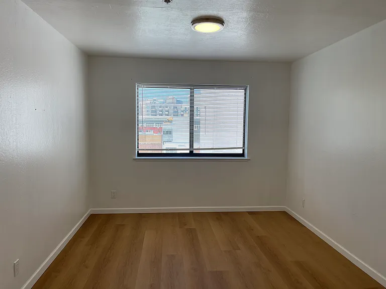330 8th St #5D — Photo 4