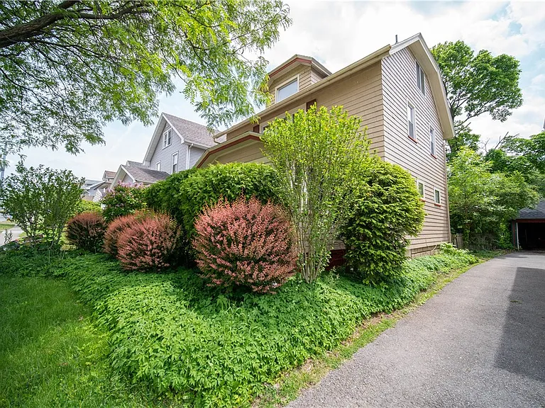 101 Crittenden Blvd — Photo 19