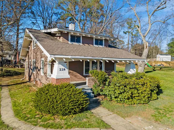 228 Baldwin Street, Laconia, NH 03246