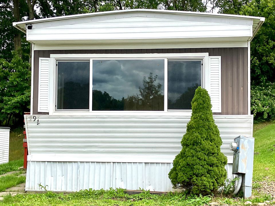 2nd image of 597 Falls Church Rd