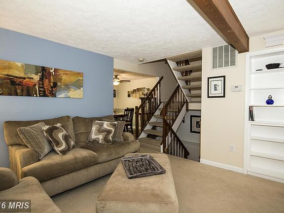 3rd image of 3100 Holly Berry Ct
