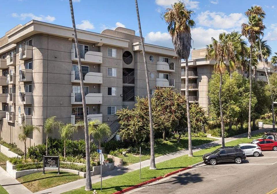 345 S Alexandria Ave #304