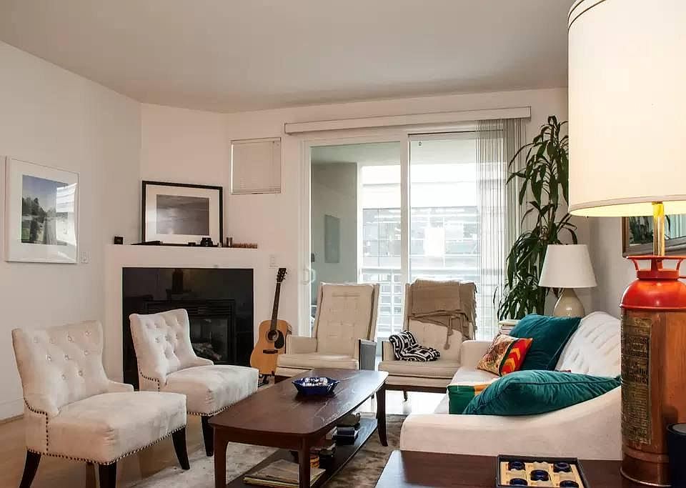 Living room with gas fireplace