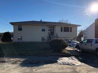 40 Starlet Ln, Waterbury, CT 06704
