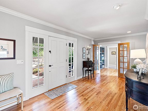 3rd image of 4812 103rd Avenue NW