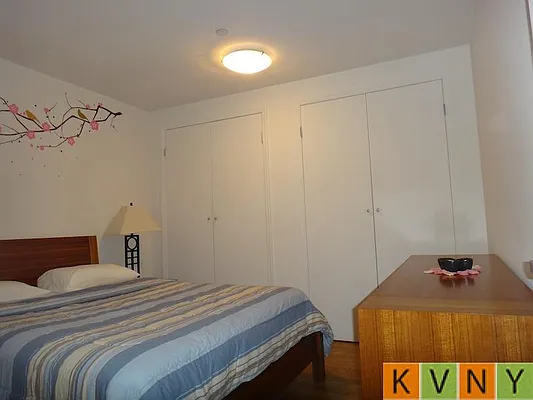 Rented by KVNY Soho | media 72