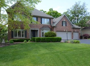 776 Fox Run Dr, Geneva, IL 60134