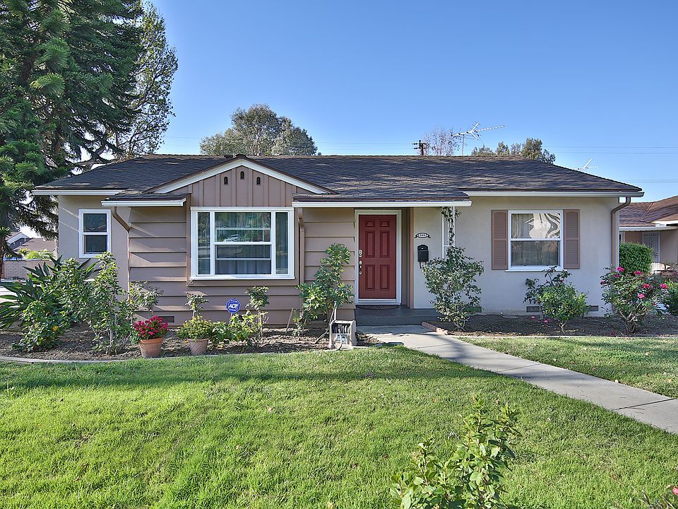 1st image of 13952 2nd St