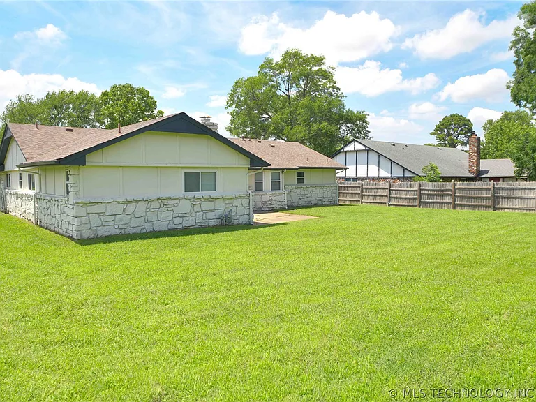 401 N Fir Pl — Photo 21