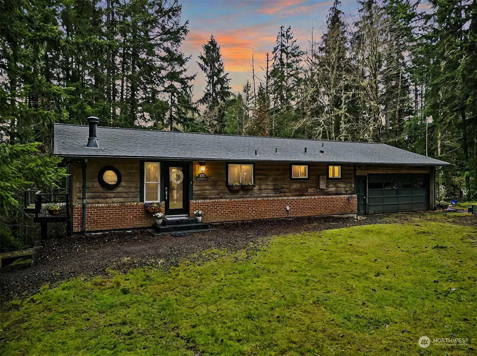 675 SW Rainbow Ridge photo 1