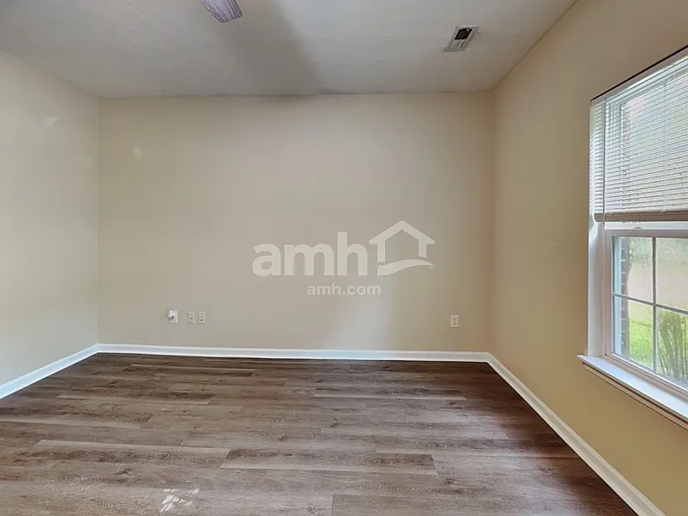 7103 Morello Ln — Photo 8