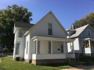 513 S 9th St, Burlington, IA 52601