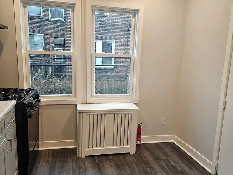 5207 Hawthorne St — Photo 8