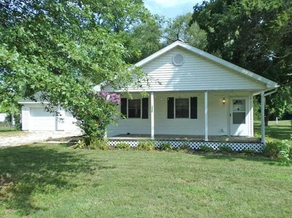302 E Schlomer Rd, Vincennes, IN 47591