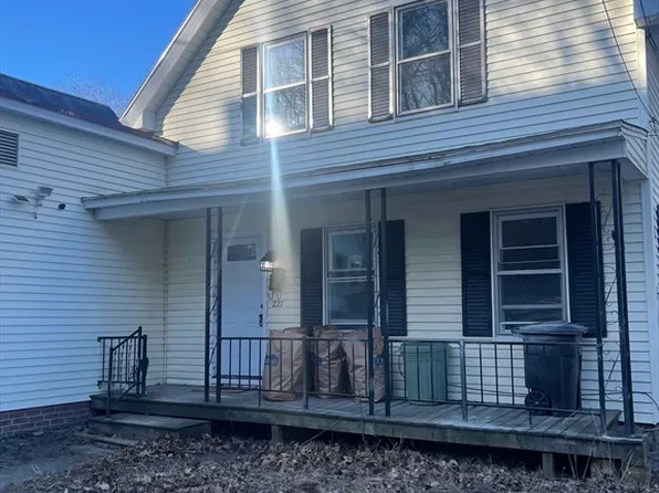 227 Pine St, Gardner, MA 01440