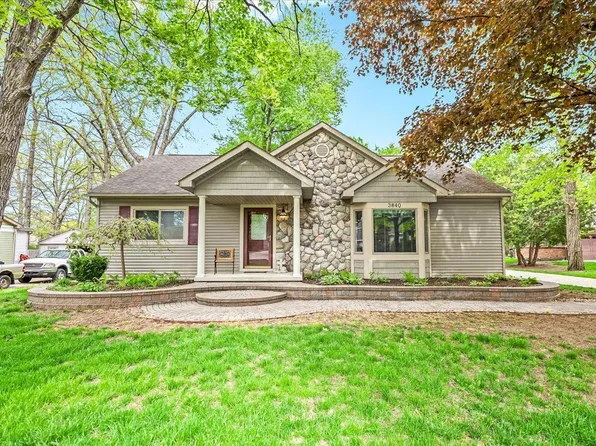 3840 Jennings Dr, Troy, MI 48083