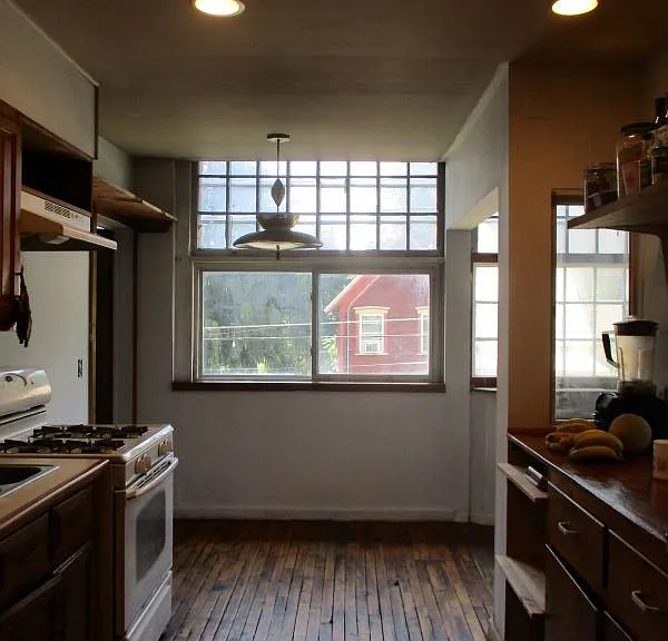 30 Green St #1 — Photo 5