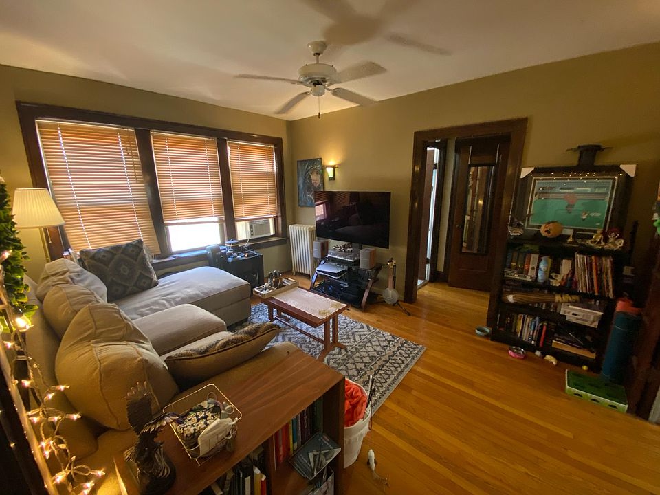 1st image of 1230 W Carmen Ave APT 3D