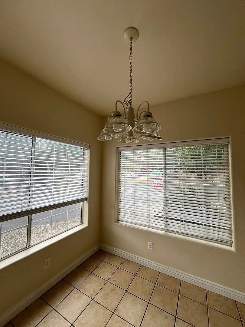 Westside Flagstaff 3 Bed/2.5 Bath Townhouse: $2,150.00 — Photo 4