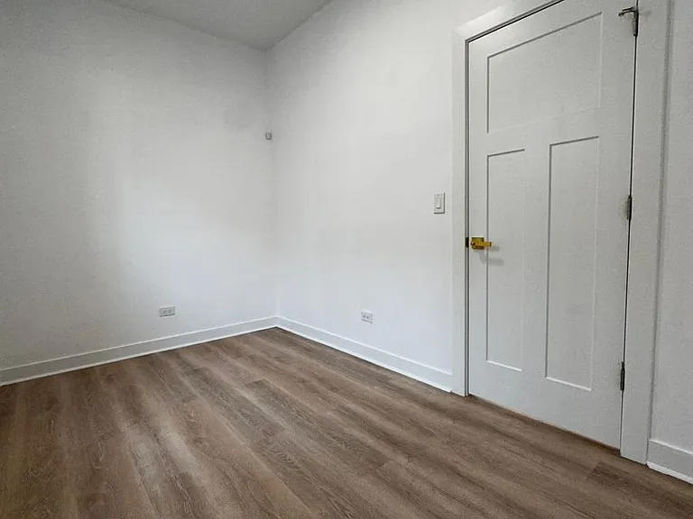 2812 S Pulaski Rd #1 — Photo 15