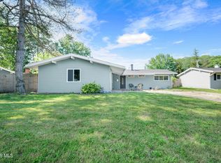 3325 Queenswood Blvd, Toledo, OH 43606