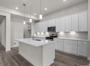 327 Cowboy Knl, Cibolo, TX 78108