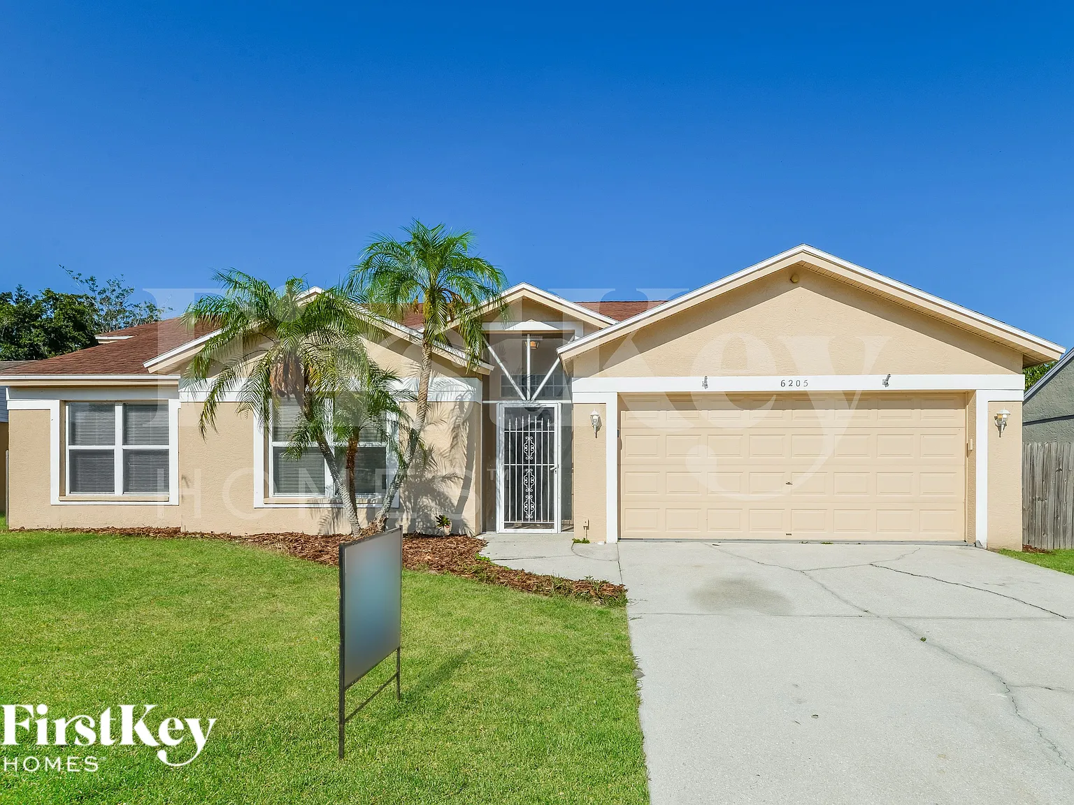 3 bed, 2.0 bath, 1995 sqft, $2,175 — Photo 1