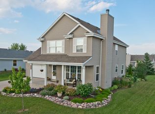 1522 Redtail Dr, Hartford, WI 53027