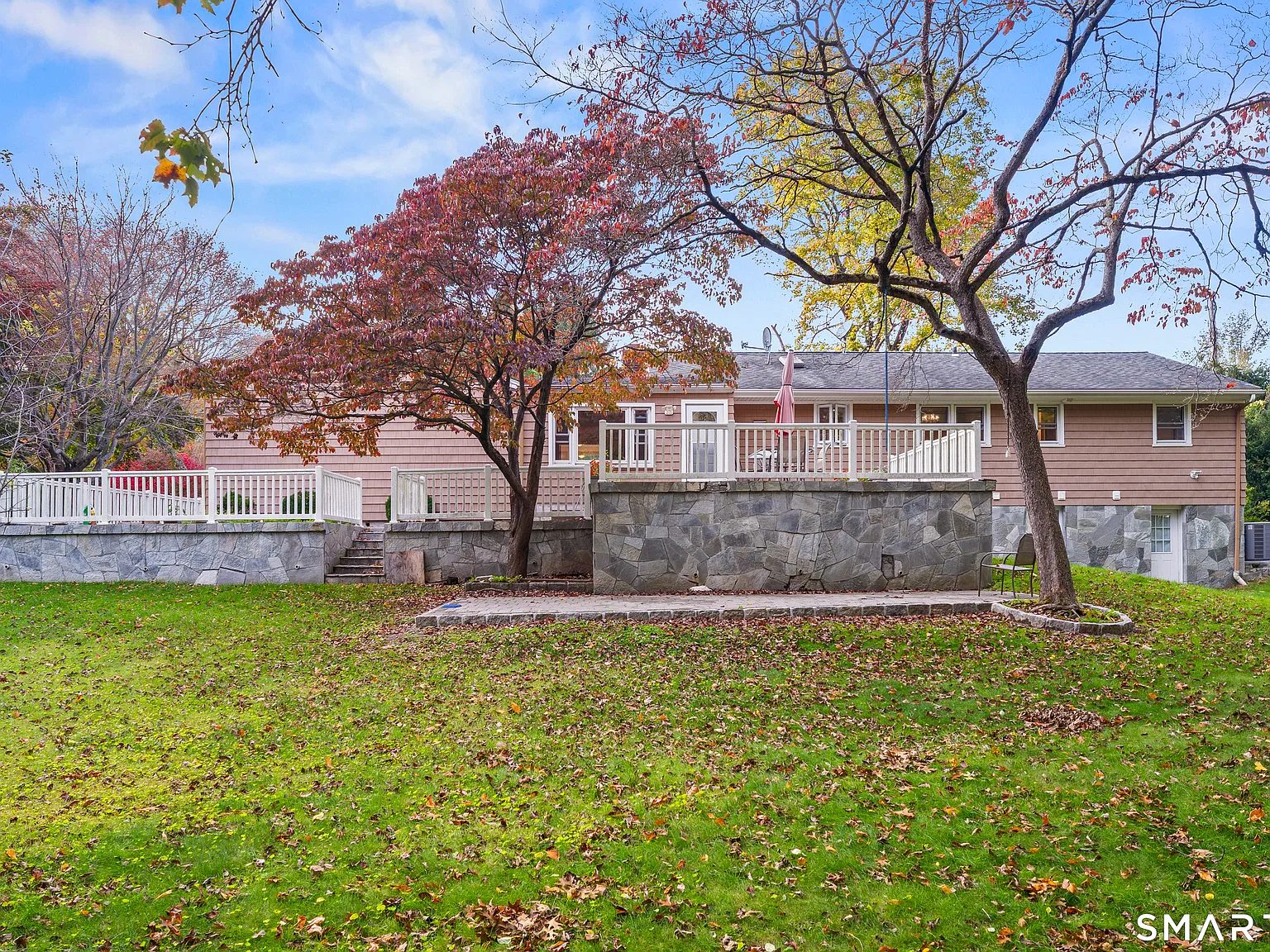 3 bed, 1.0 bath, 1614 sqft, $3,500 — Photo 4