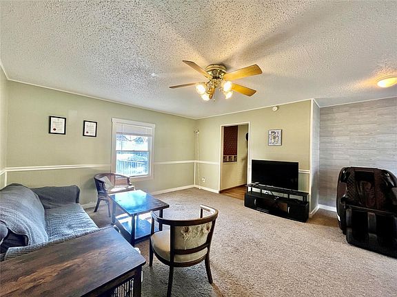5th image of 1610 N West End Blvd