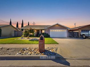 975 Salem Dr, Hanford, CA 93230