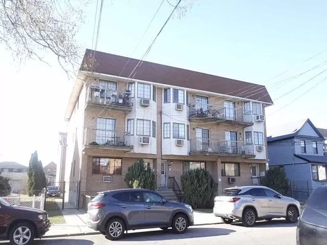 1st image of 1364 E 92nd St #100