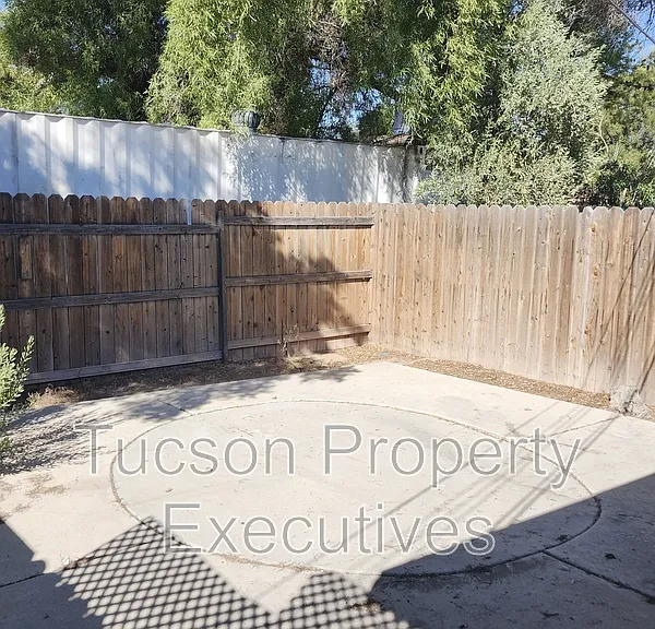 3131 N Treat Ave E — Photo 15