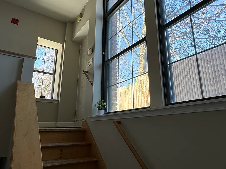 917 Madison St #15 — Photo 24