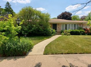 1885 Everett Ave, Des Plaines, IL 60018