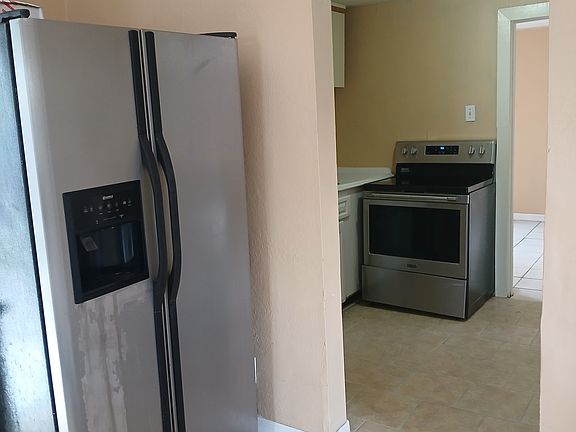 5th image of 1755 Preston St S